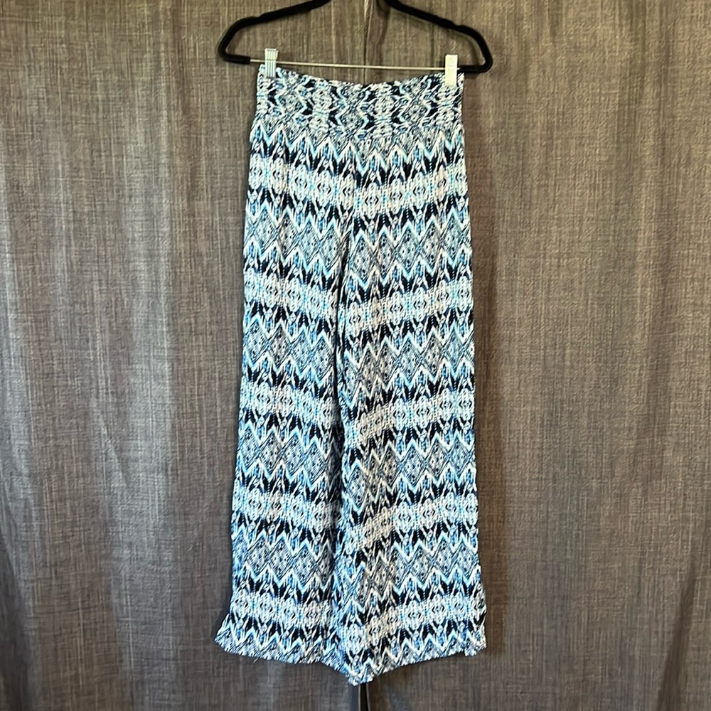 Maurices blue and white boho wide leg palazzo pants size medium
